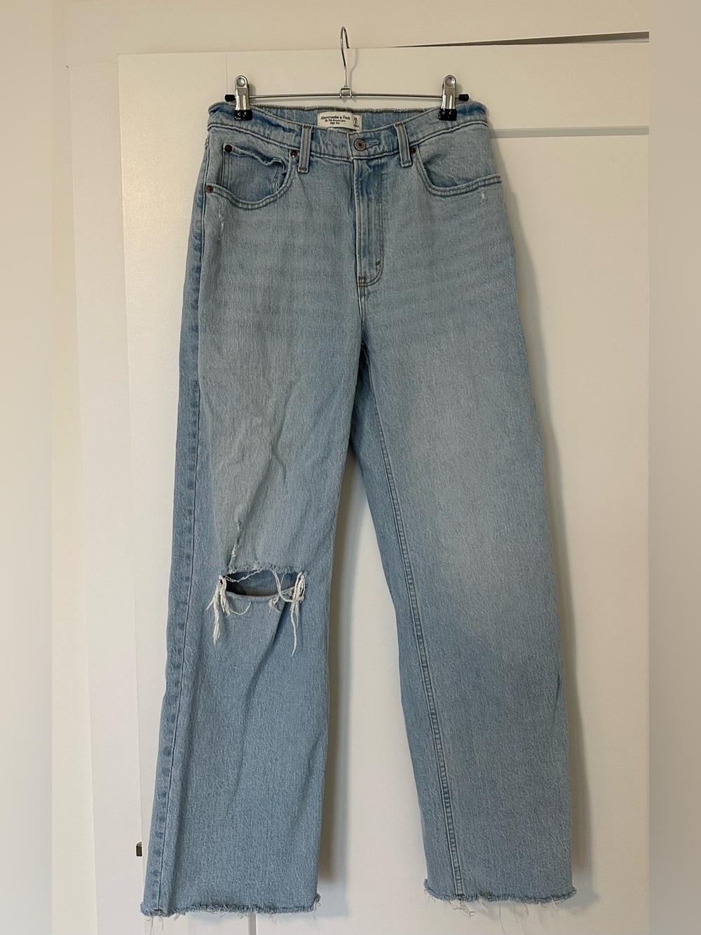 Abercrombie & Fitch ‘90’s Relaxed Jean High-Rise